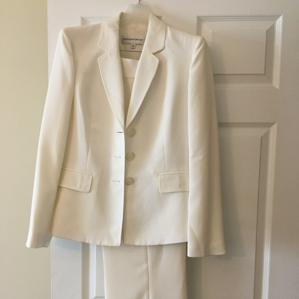 Jones New York Pant Suit Size 8